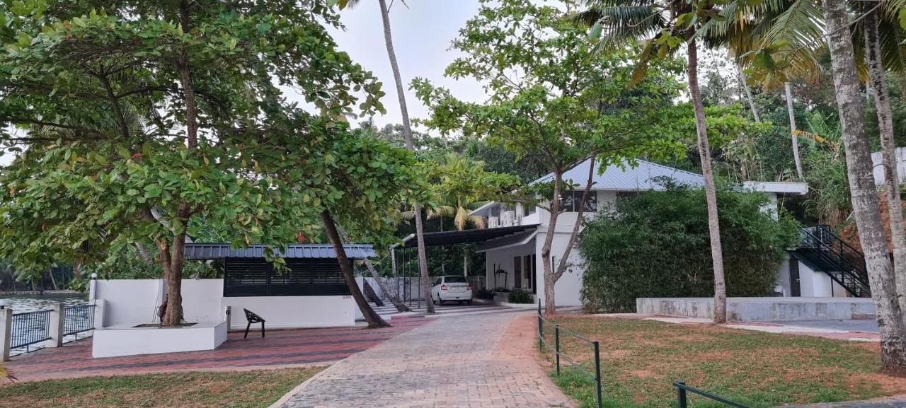 Ripples Service Villas Kollam Exterior foto