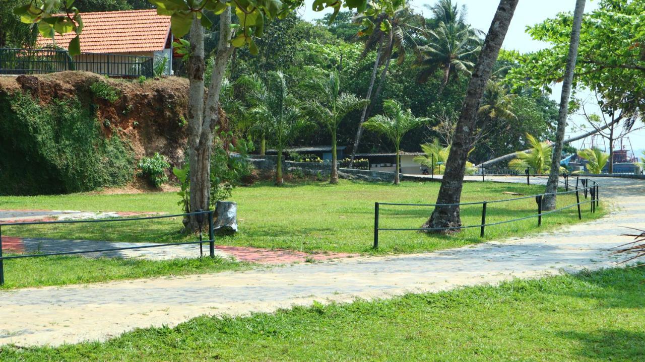 Ripples Service Villas Kollam Exterior foto